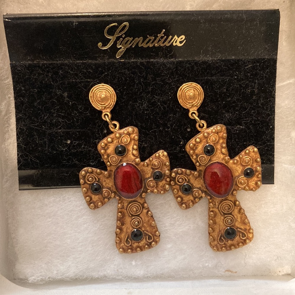 VINTAGE GOLD PIERCED CROSS EARRINGS WITH RED/BLACK ENAMEL